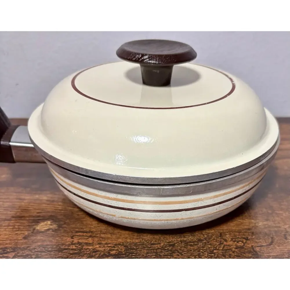 Vtg Regal Ware Cast Aluminum 1 QT Sauce Pan Wood Handle Cream w/ Brown Stripes